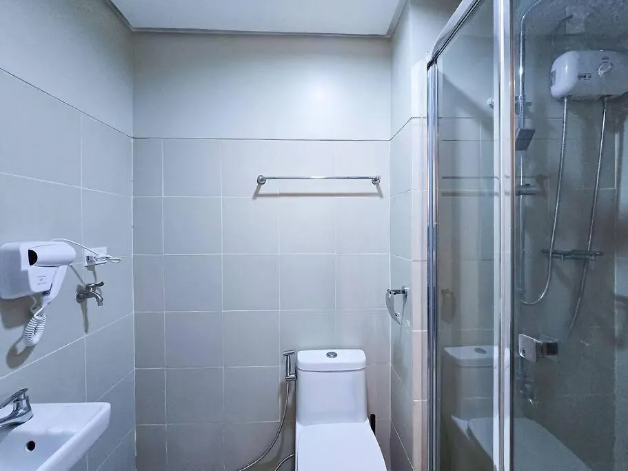 Apartment 1Br Unit Condotel W/ Balcony Fame Residences -Fm21 Manila