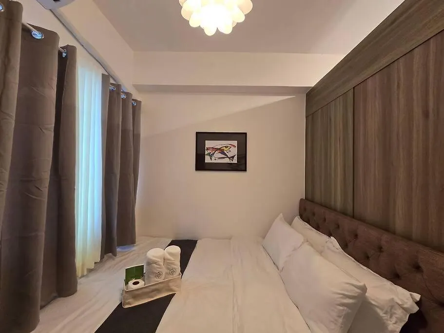 Apartment 1Br Unit Condotel W/ Balcony Fame Residences -Fm21 Manila Philippines