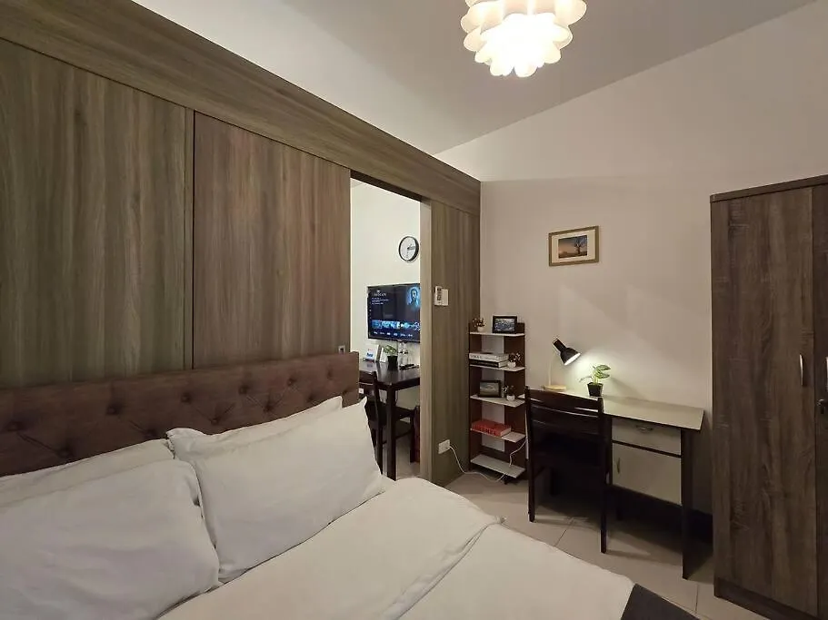 Apartment 1Br Unit Condotel W/ Balcony Fame Residences -Fm21 Manila
