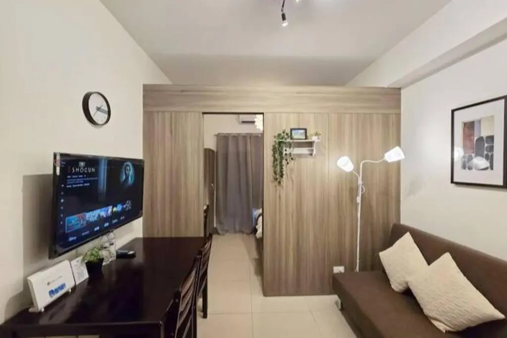 Apartment 1Br Unit Condotel W/ Balcony Fame Residences -Fm21 Manila